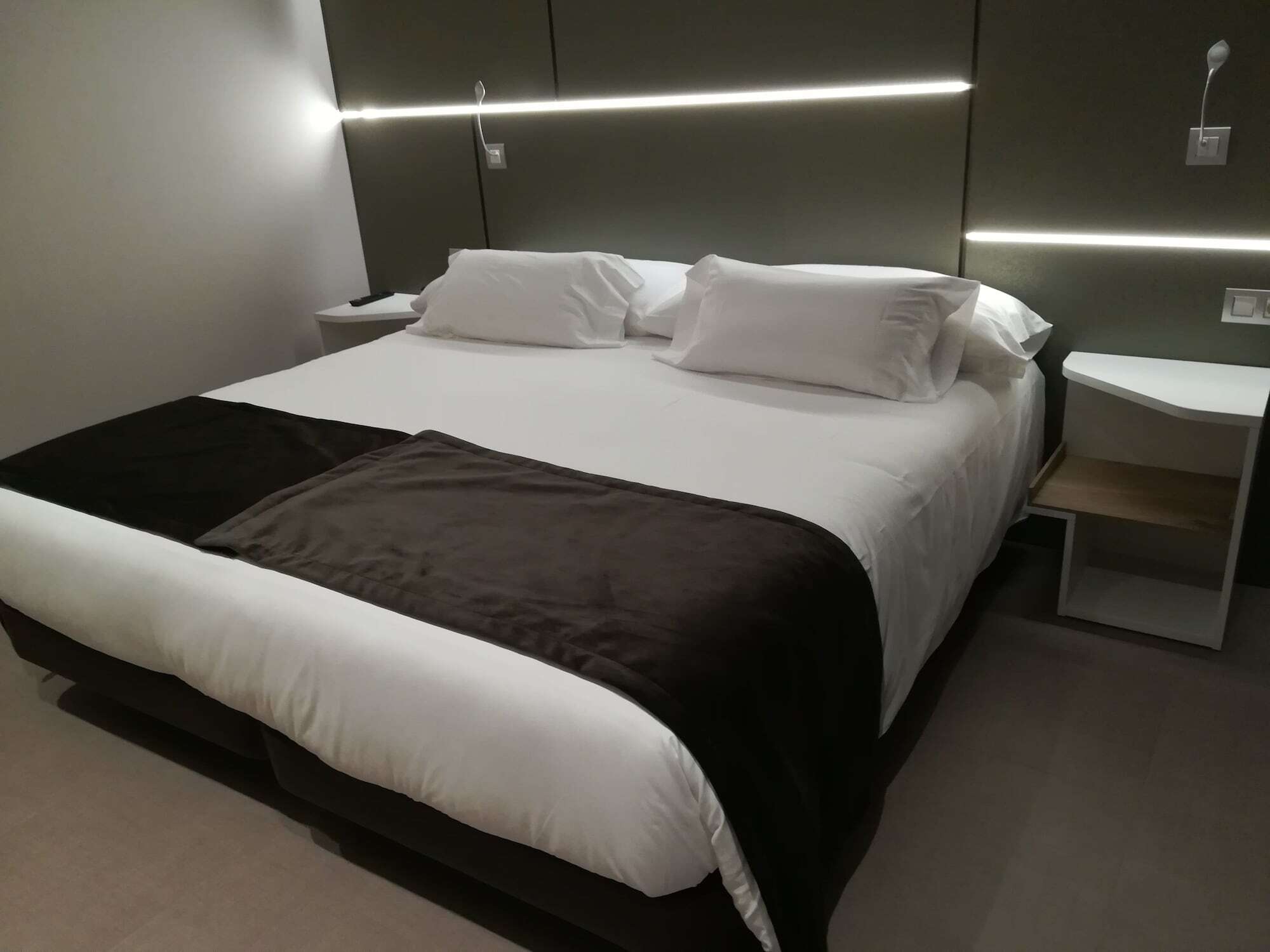 比内法尔城市Spa酒店 Binéfar 外观 照片