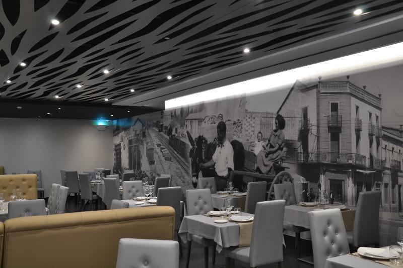 比内法尔城市Spa酒店 Binéfar 外观 照片